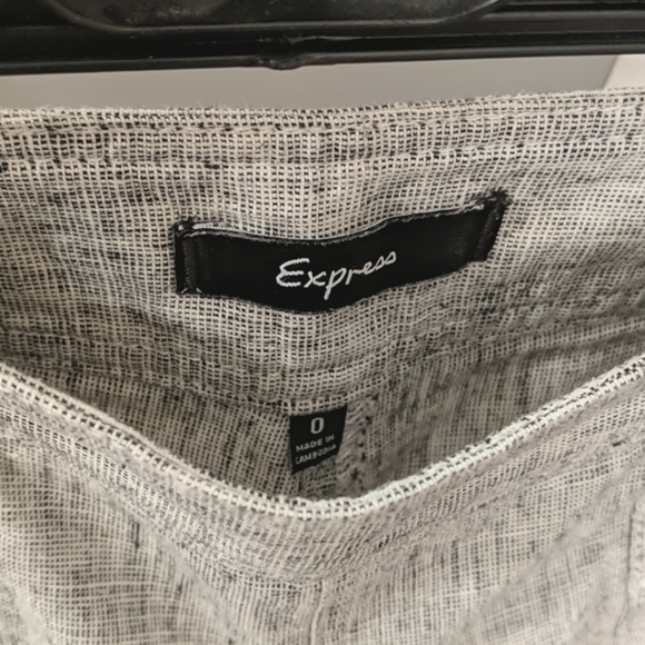 Express Linen/Cotton 2-1/2" Sailor Shorts - Picture 4 of 5